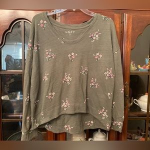 Loft Women's L Cropped Sweater High-Low Hem Sage Green Pink Floral Print RARE